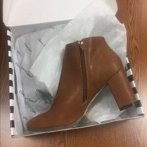 NIB Chase & Chloe Brown Block Heel Ankle Boot
